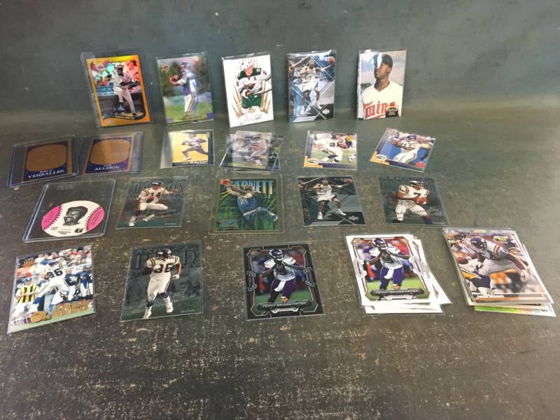 lot 49 image: Minnesota sports cards wvintage Twins, Ortiz & Garnett rookie cards