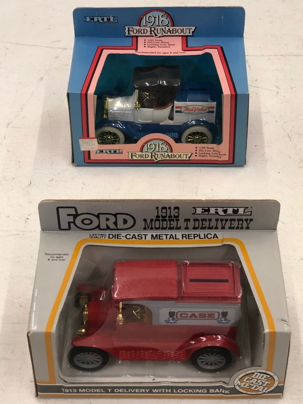 (1) 1913 Model-T & (1) 1918 Ford Runabout Coin Banks