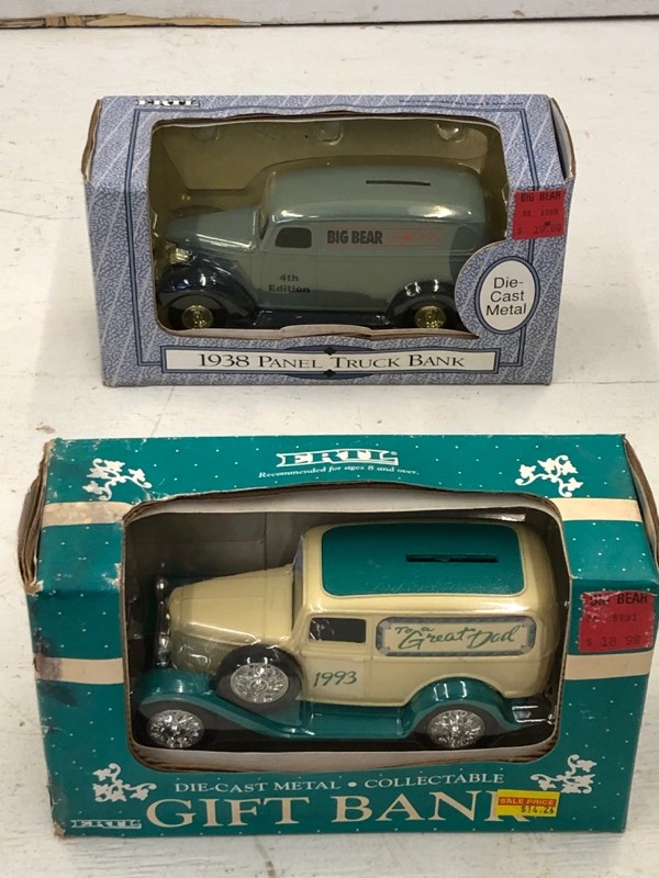(1) 1938 Panel Truck & (1) Ertl Gift Bank Coin Banks