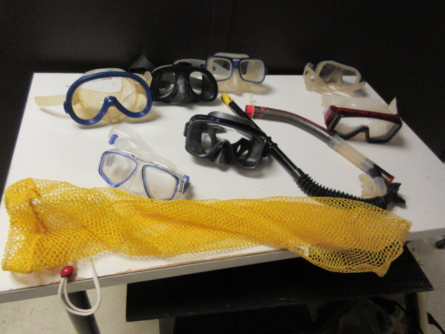 lot 505 image: GOGGLES AND SNORKEL EQUIPMENT