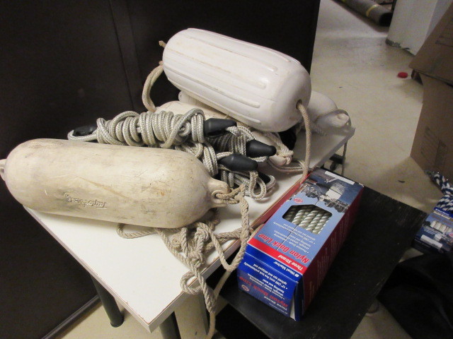 lot 508 image: BOAT FENDERS, MOORING LINE AND DOCK LINE