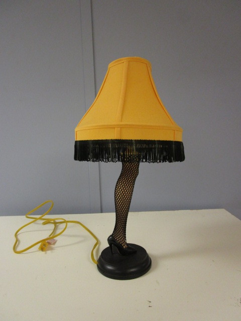 lot 518 image: LEG LAMP