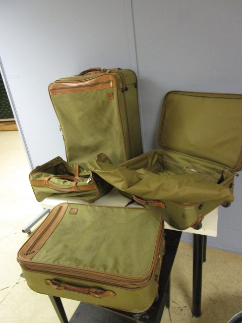 lot 524 image: HARTMANN LUGGAGE SET