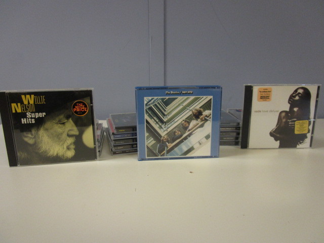 lot 537 image: POPULAR MUSIC CDS