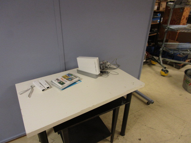 lot 538 image: WII GAMING CONSOLE