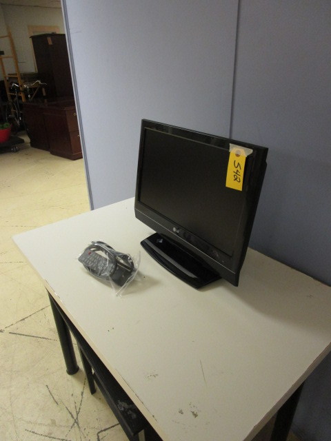 lot 542 image: 19 LG TV WITH REMOTE