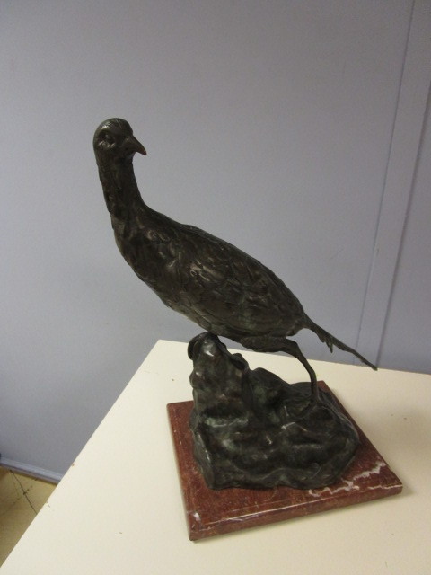lot 552 image: BRONZE SCULPTURE ON MARBLE BASE