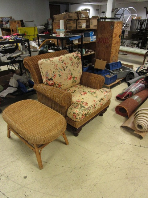 lot 405 image: HENRY LINK WICKER CHAIR  AND TABLE
