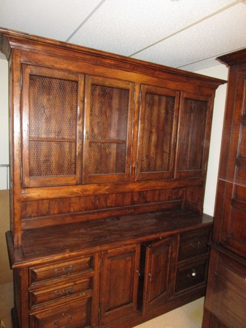 lot 439 image: CREDENZA WITH HUTCH TOP