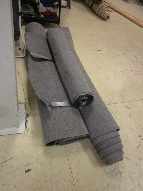 lot 454 image: ROLLS OF CARPET PADDING