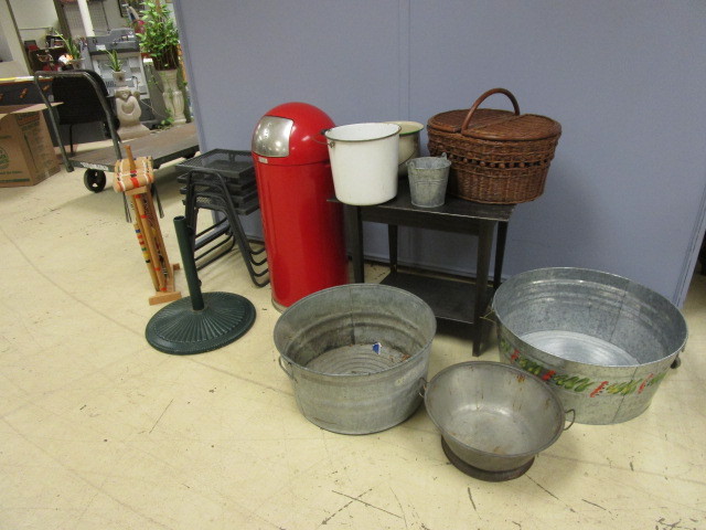 lot 464 image: PATIO AND OUTDOOR PACKAGE