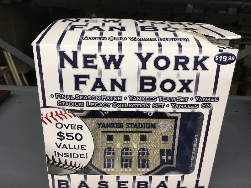 lot 105 image: New York Yankees Fan Box