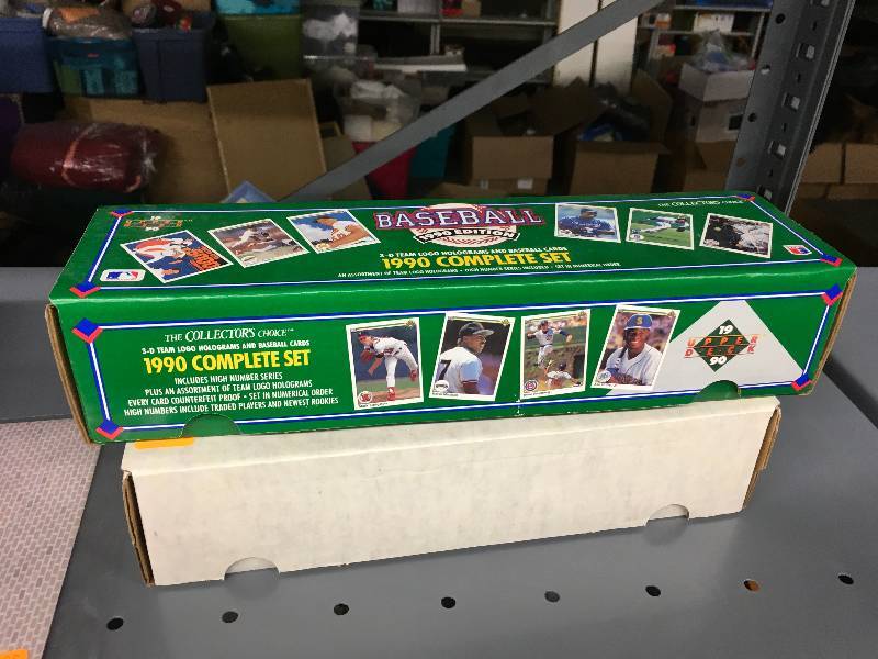 lot 108 image: 1992 Pinnacle MLB Card Set & 1990 Upper Deck MLB Card Set