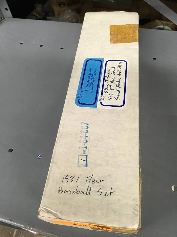 lot 110 image: 1981 Fleer MLB Card Set