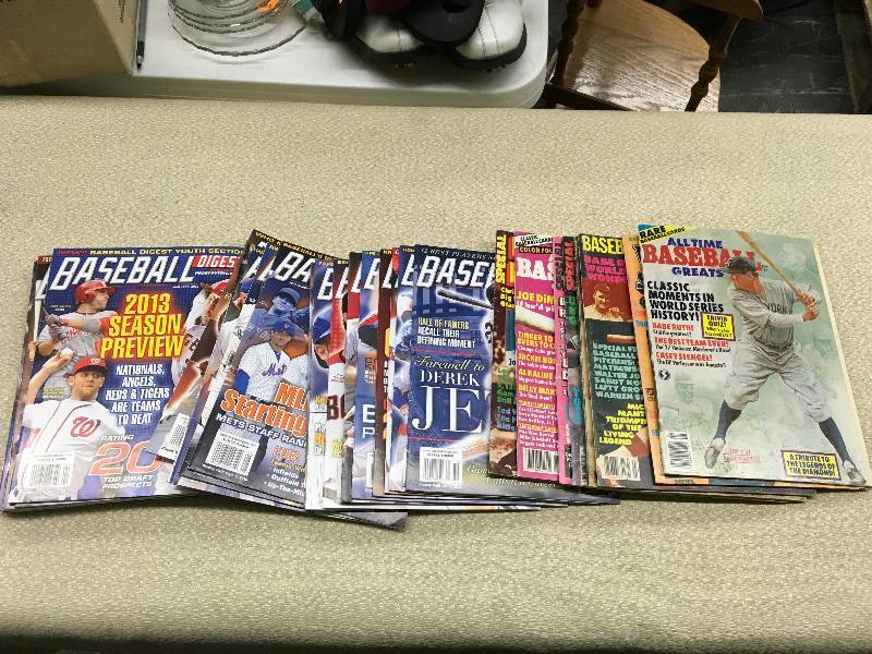 lot 147 image: Baseball Digest Magazines