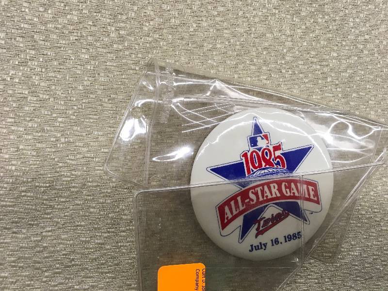 lot 149 image: 1985 Twins All Star Game Button