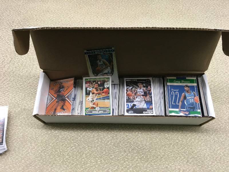 lot 155 image: Random NBA Card Box