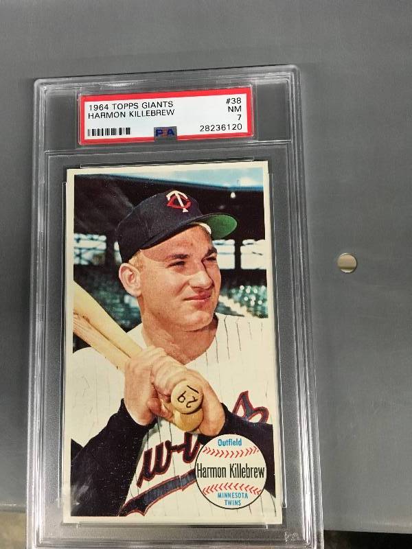 lot 154 image: 1964 Topps Giants Harmon Killebrew Card