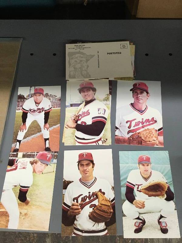 lot 174 image: 1979 Minnesota Twins Postcards