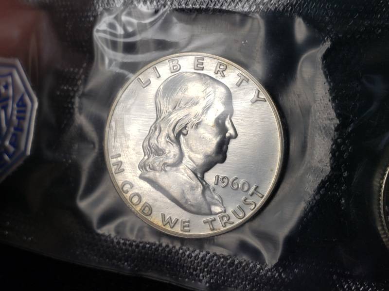 lot 36 image: 1960 Uncirculated Mint Set Silver Franklin, Silver Washington, Silver Roosevelt, Jefferson, Lincoln