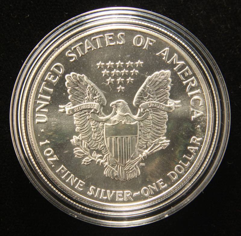lot 38 image: 1991 AMERICAN SILVER EAGLE 1 TROY OZ. .999 FINE SILVER IN AIRTITE