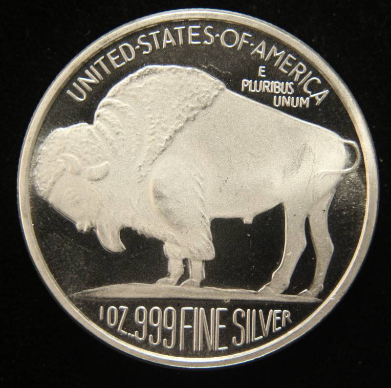 lot 56 image: 1 TROY OZ. .999 FINE SILVER INDIAN BUFFALO DESIGN
