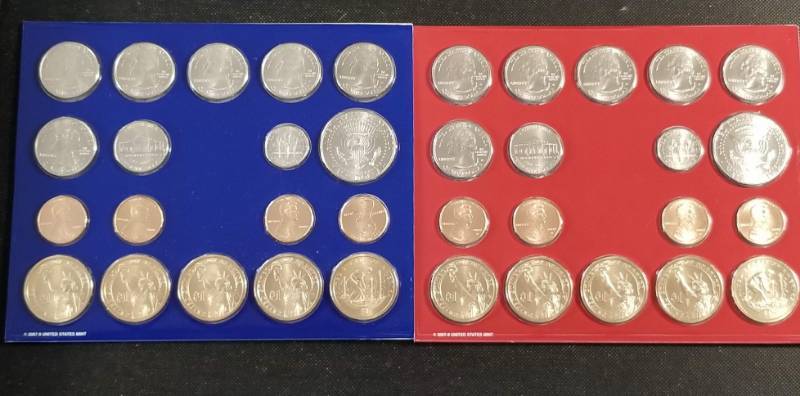lot 22-C image: 2009 P & D UNCIRCULATED US MINT SET 36 COINS