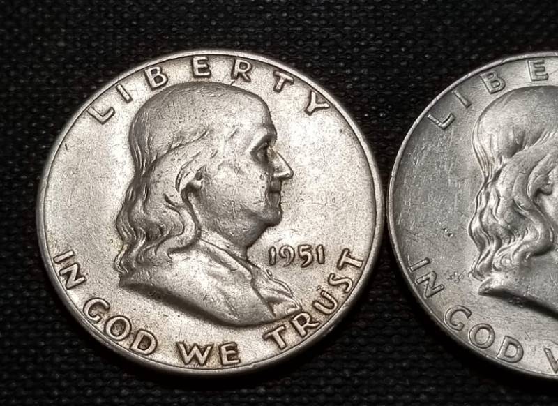 lot 25-A image: 2 FRANKLIN HALF DOLLARS 1951 1962-D