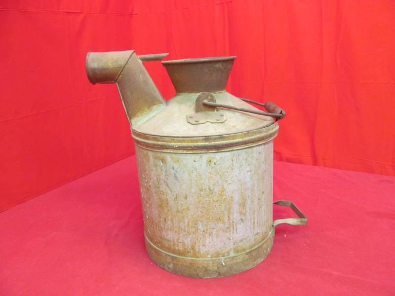 lot 3 image: vintage Standard Oil Co. can