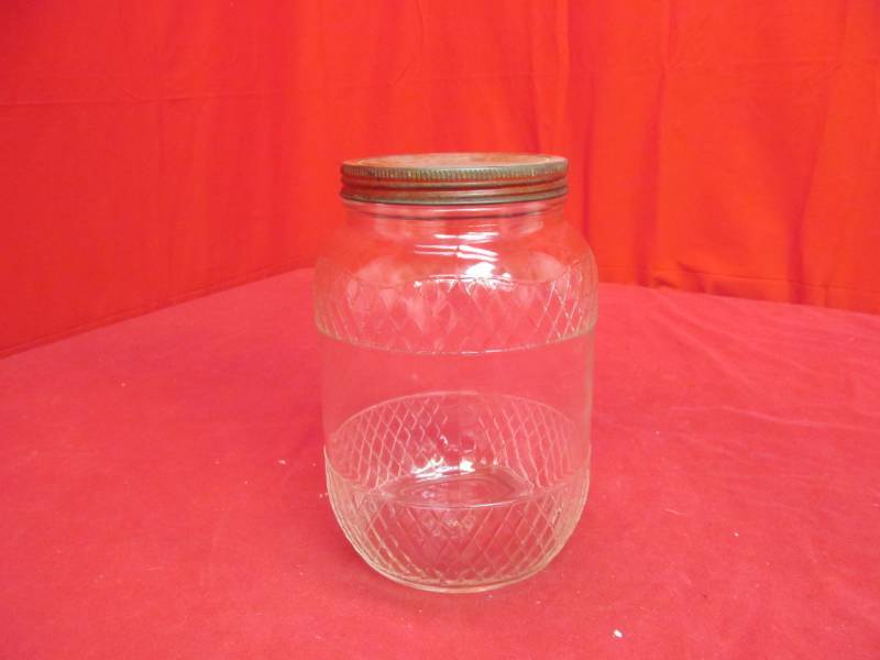 lot 11 image: vintage Nashes Toasted Coffee jar