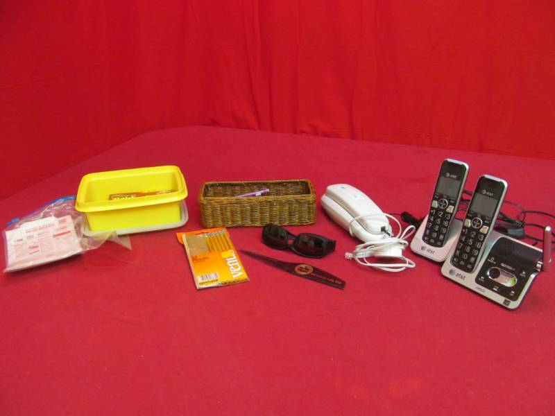 lot 30 image: household supplies