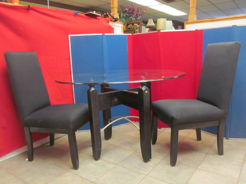 lot 34 image: furniture