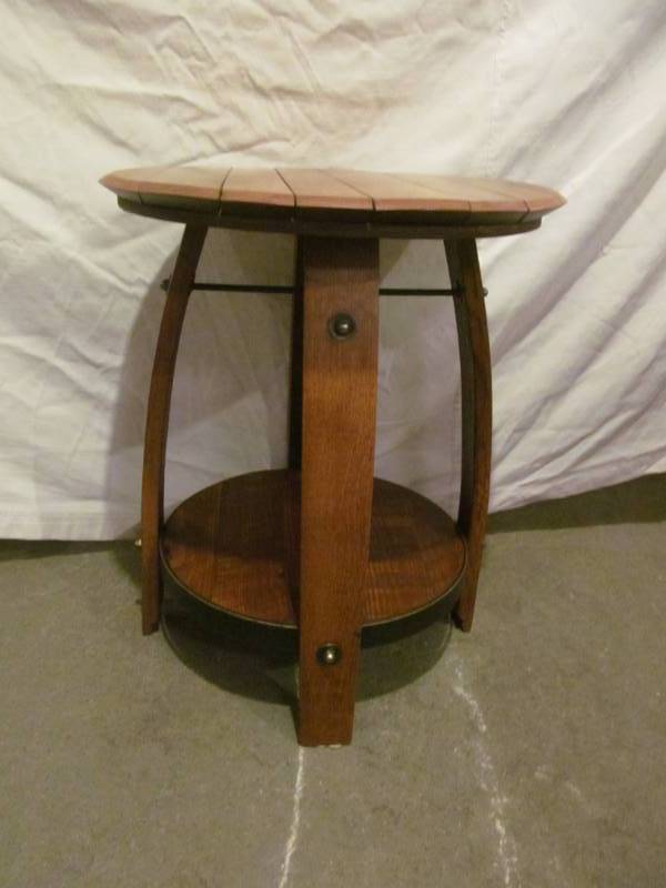 lot 40 image: accent table