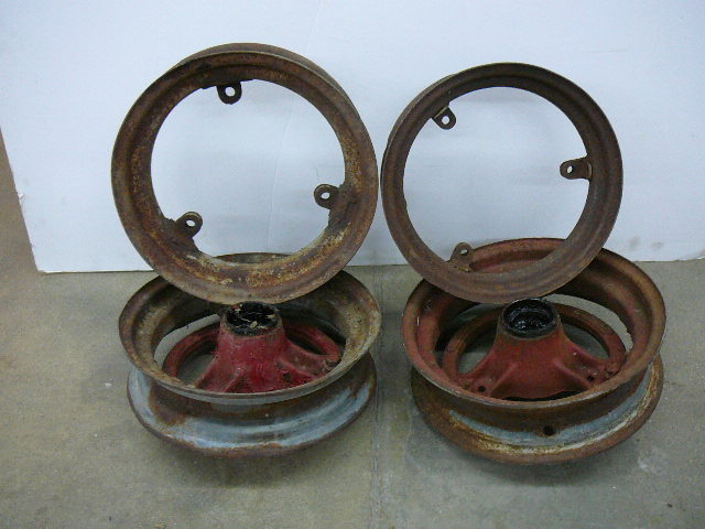 International Tractor Front Hubs & Rims