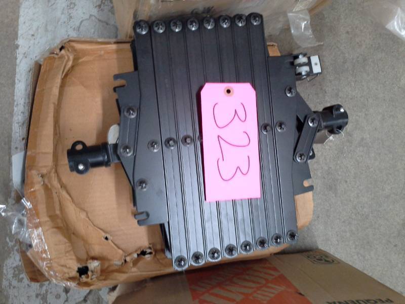lot 323 image: Studio Lighting Support Rail System CMR-B3303