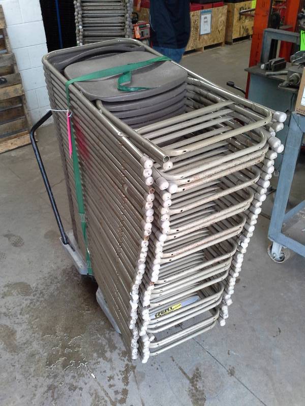 lot 214 image: Lot of (38) Samsonite Metal Folding Chairs with Plastic Seats and Backs