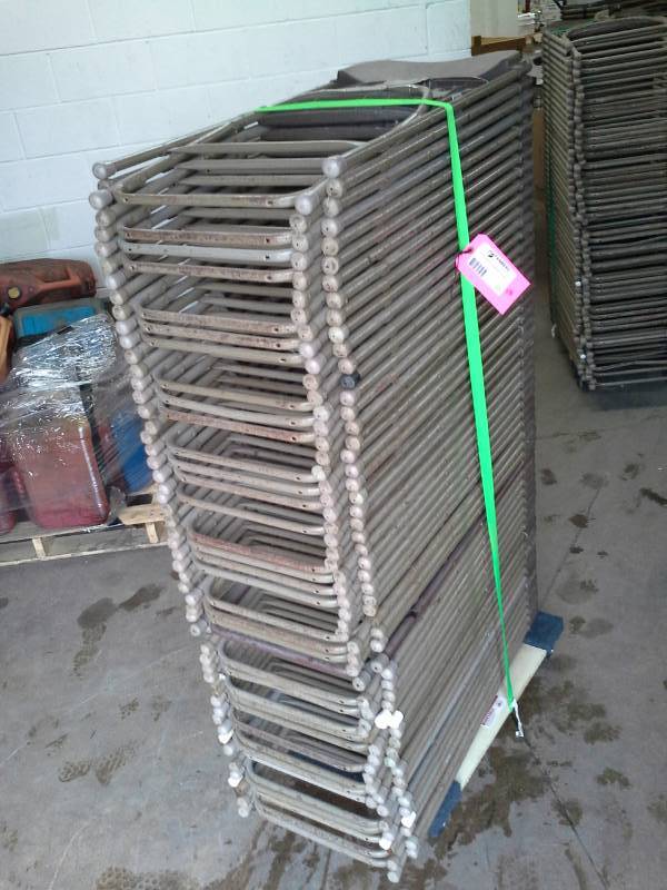 lot 220 image: Lot of (50) Samsonite Metal Folding Chairs with Plastic Seats and Backs