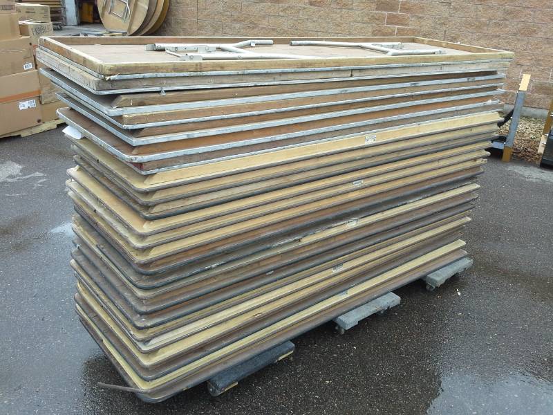lot 224 image: Lot of (Approximately 23) Monroe Table Company Folding Conference Tables