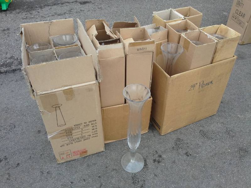 lot 266 image: 24-inch Pilsner Glass Vases