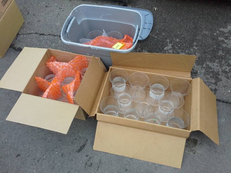 lot 271 image: Lot of (23) 8-inch Glass Vases