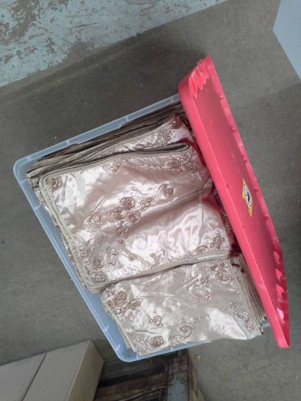 lot 291 image: Lot of (70) Champagne Ribbon Taffeta Table Runners