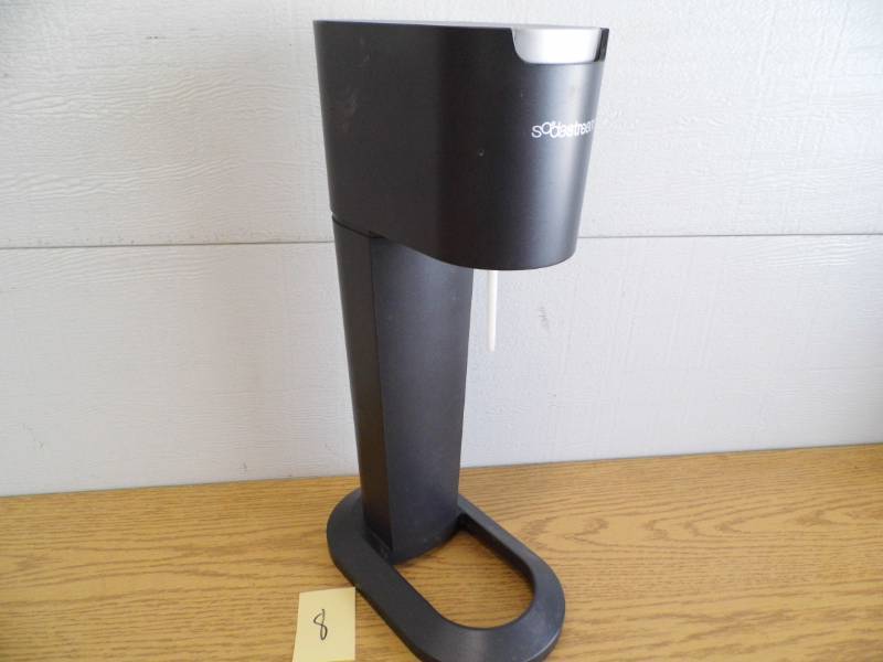 lot 8 image: Soda Stream