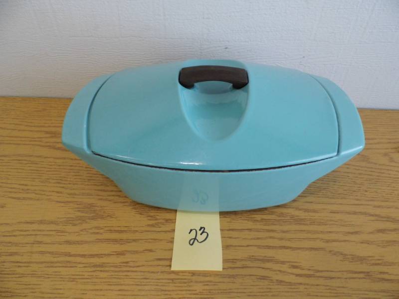 lot 23 image: Le Creuset Type Covered Dish