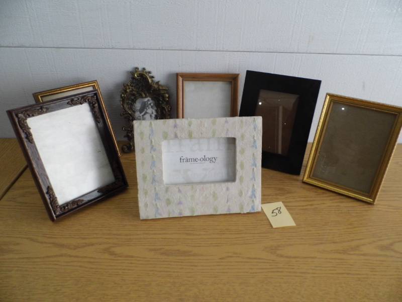 lot 58 image: Lot of 7 Frames