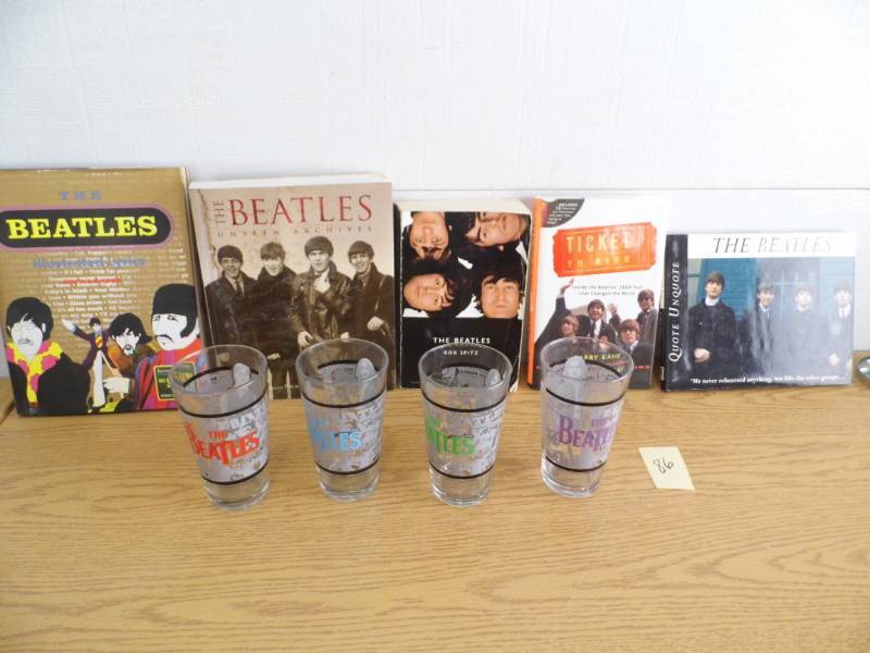 lot 86 image: Lot of 5 Beatles Books - 4 Glasses