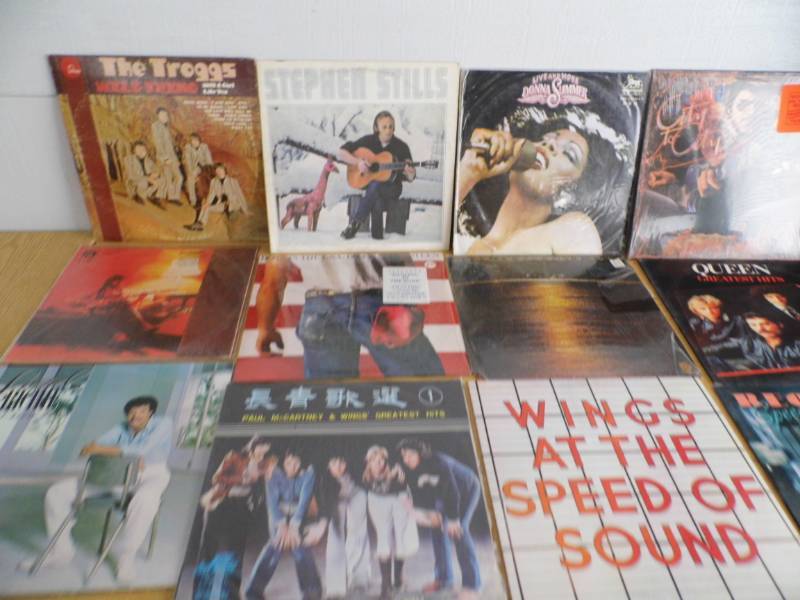lot 90 image: Vintage Albums