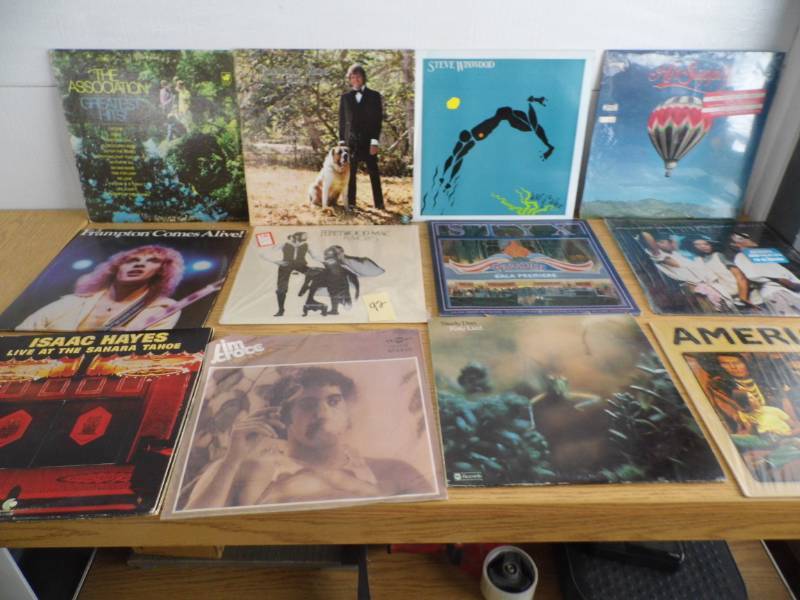 lot 92 image: Vintage Albums
