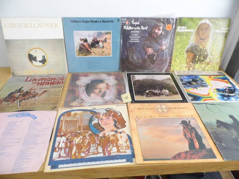 lot 98 image: Vintage Albums