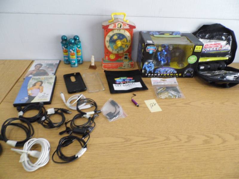 lot 122 image: Toys - Dobbers