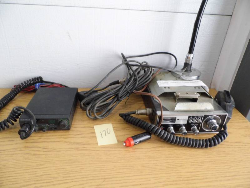 lot 170 image: Lot of 2 CB Radios